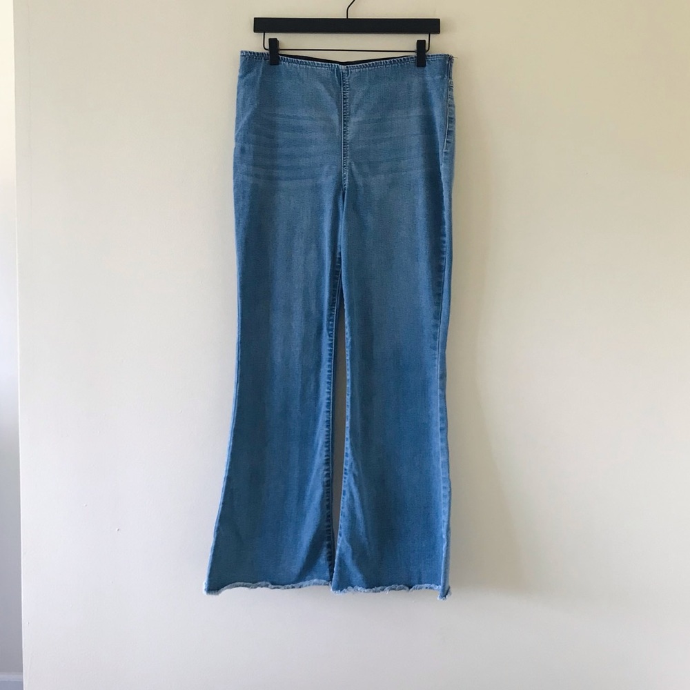 Knox Rose Flared Pull On Jeans Frayed Hem, Size 12
